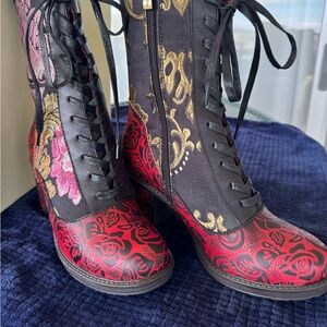 L’Artiste Casandra Boots Size 8